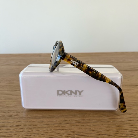 VINTAGE DKNY TORTOISESHELL FRAME - Picture 4 of 4